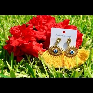 Zara Eye Earrings💛